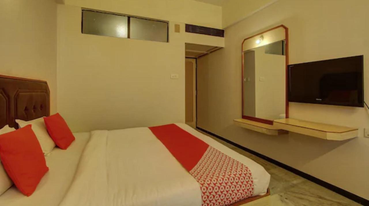 Hotel Padmam Мадурай Экстерьер фото