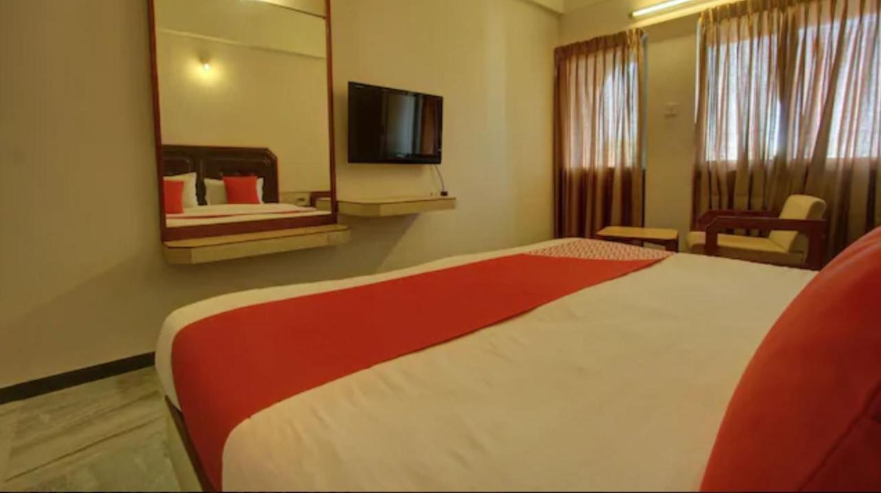 Hotel Padmam Мадурай Экстерьер фото