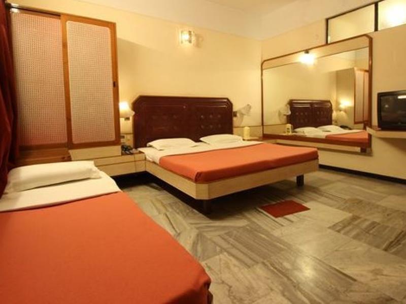 Hotel Padmam Мадурай Экстерьер фото