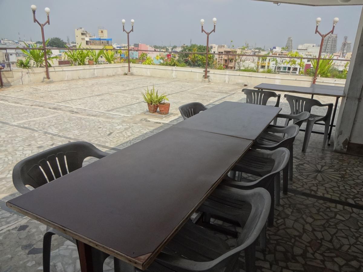 Hotel Padmam Мадурай Экстерьер фото