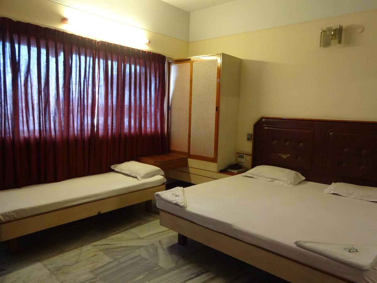 Hotel Padmam Мадурай Экстерьер фото