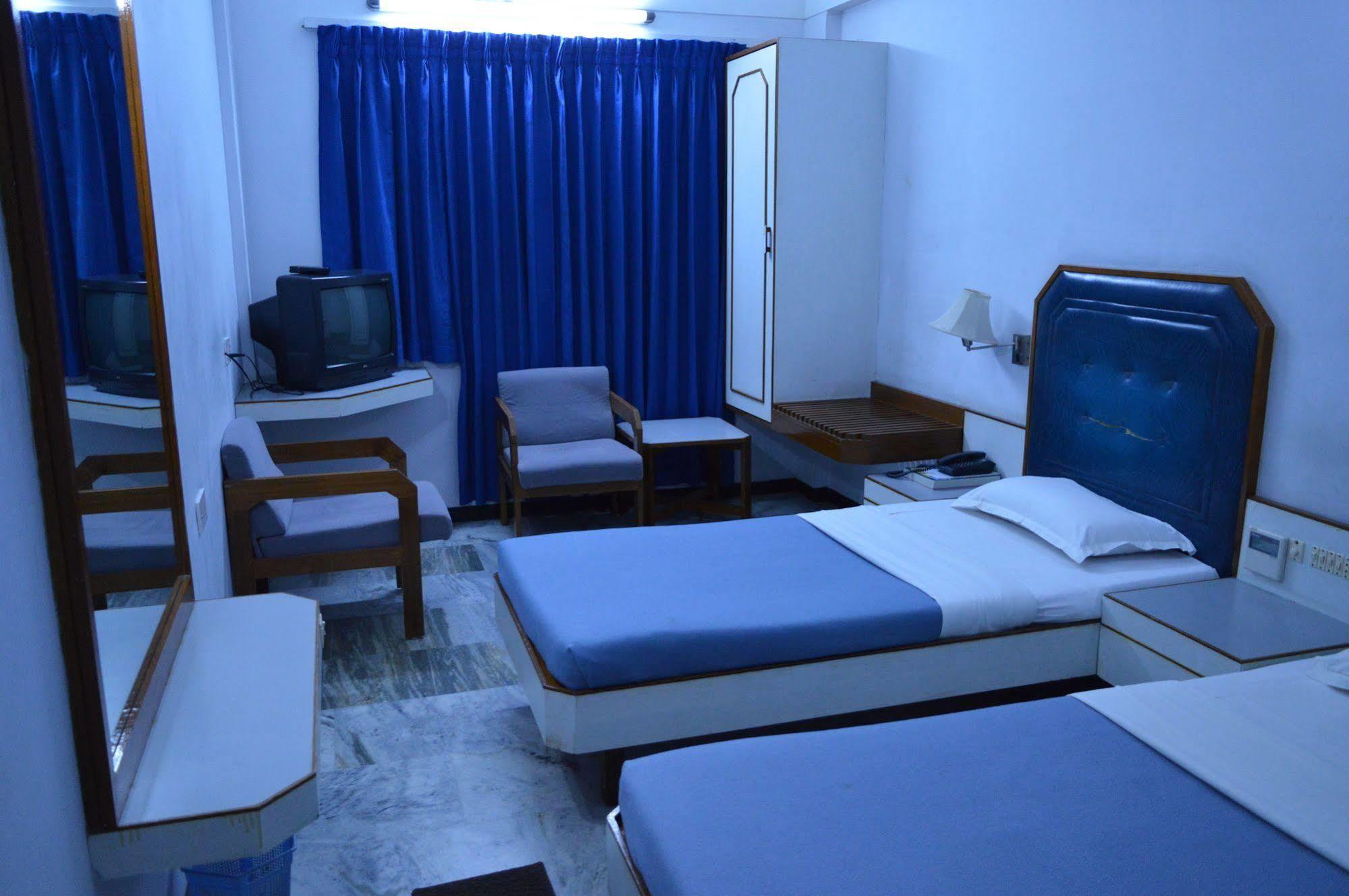 Hotel Padmam Мадурай Экстерьер фото