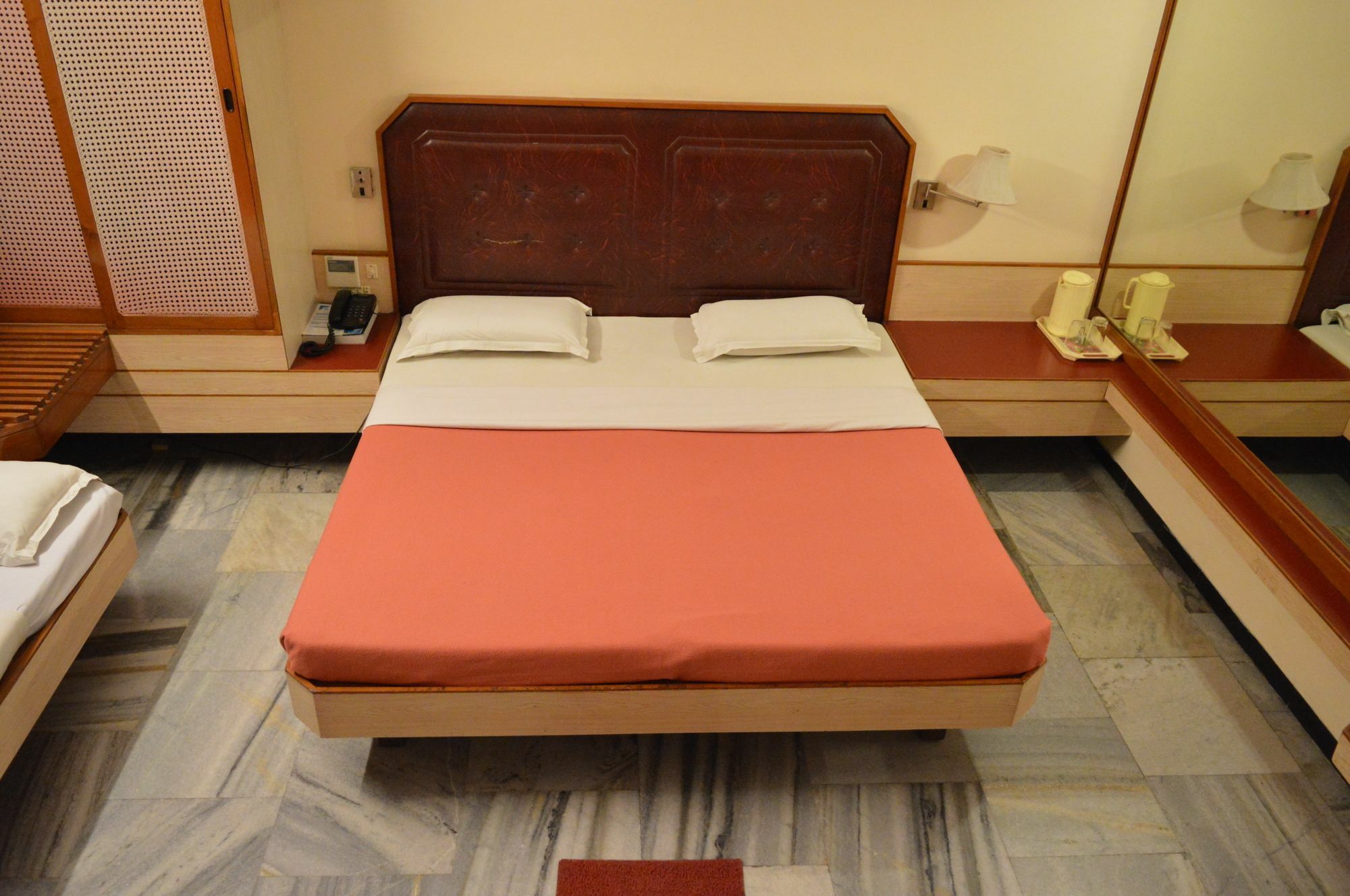 Hotel Padmam Мадурай Экстерьер фото